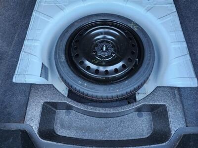 2014 Chevrolet Impala LT 2LT   - Photo 18 - De Pere, WI 54115