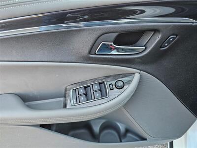 2014 Chevrolet Impala LT 2LT   - Photo 19 - De Pere, WI 54115