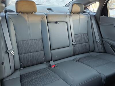 2014 Chevrolet Impala LT 2LT   - Photo 16 - De Pere, WI 54115