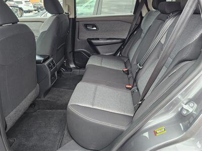 2023 Nissan Rogue SV   - Photo 15 - De Pere, WI 54115