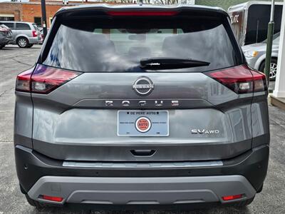 2023 Nissan Rogue SV   - Photo 24 - De Pere, WI 54115