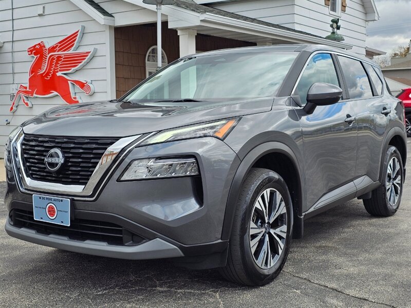 2023 Nissan Rogue SV   - Photo 1 - De Pere, WI 54115