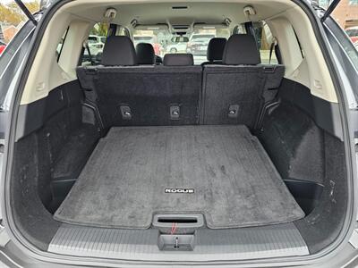 2023 Nissan Rogue SV   - Photo 17 - De Pere, WI 54115