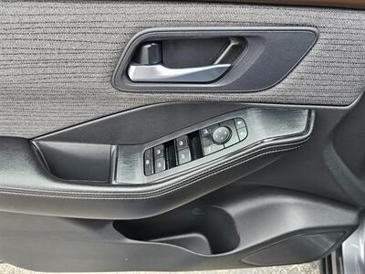 2023 Nissan Rogue SV   - Photo 19 - De Pere, WI 54115