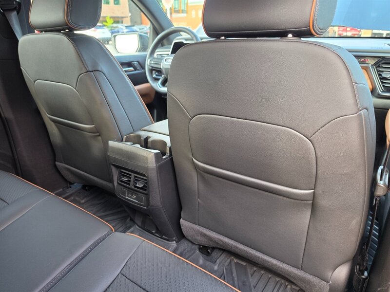 2023 GMC Canyon AT4 - Photo 14 - De Pere, WI 54115