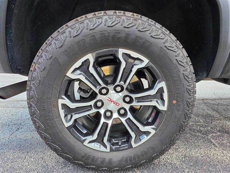 2023 GMC Canyon AT4 - Photo 43 - De Pere, WI 54115