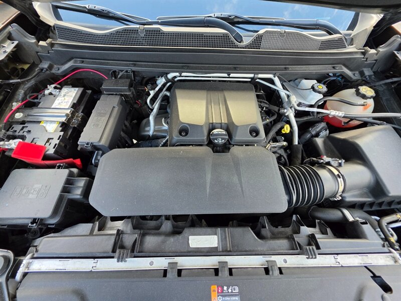 2023 GMC Canyon AT4 - Photo 20 - De Pere, WI 54115