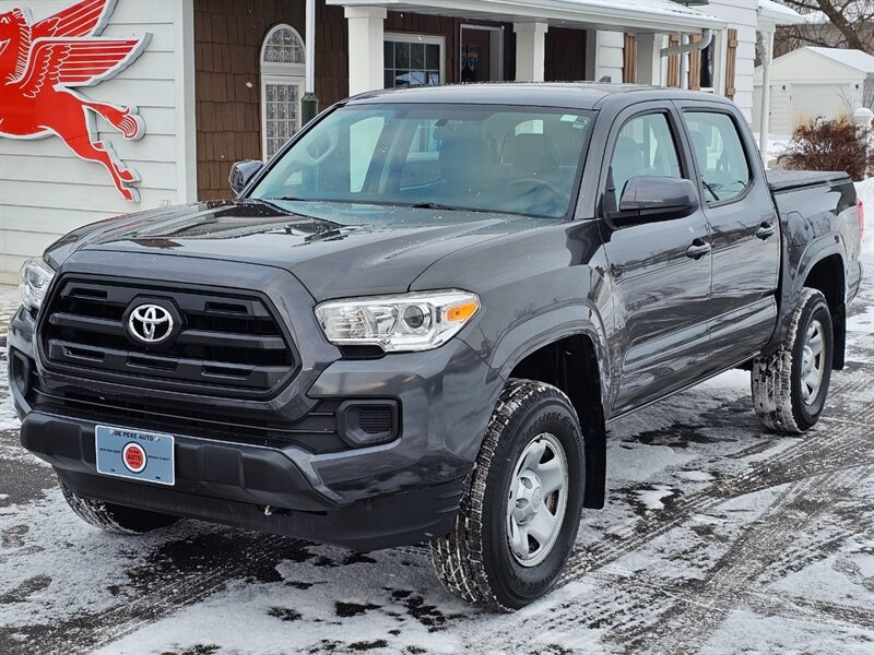 2017 Toyota Tacoma SR V6   - Photo 1 - De Pere, WI 54115