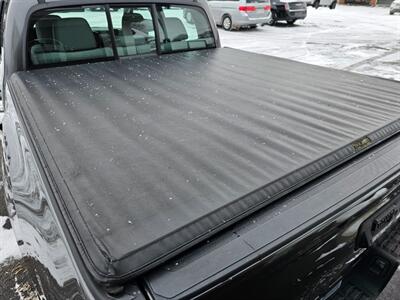 2017 Toyota Tacoma SR V6   - Photo 32 - De Pere, WI 54115