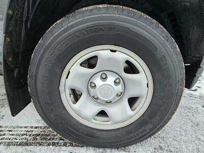 2017 Toyota Tacoma SR V6   - Photo 37 - De Pere, WI 54115