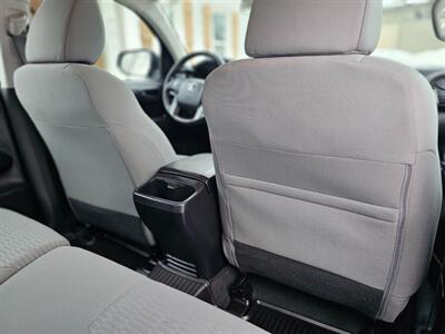 2017 Toyota Tacoma SR V6   - Photo 16 - De Pere, WI 54115