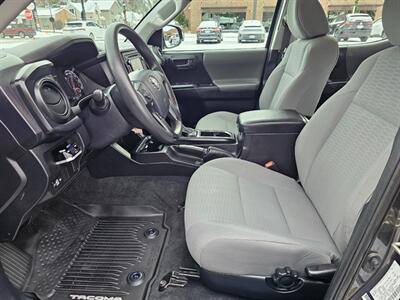 2017 Toyota Tacoma SR V6   - Photo 3 - De Pere, WI 54115
