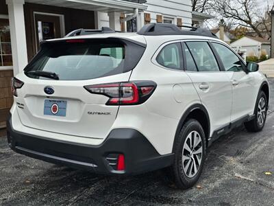 2022 Subaru Outback 2.5i   - Photo 23 - De Pere, WI 54115