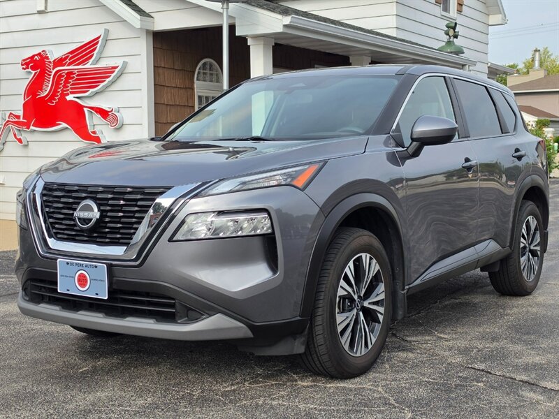 2023 Nissan Rogue SV   - Photo 1 - De Pere, WI 54115