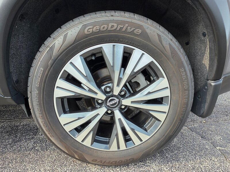 2023 Nissan Rogue SV - Photo 39 - De Pere, WI 54115