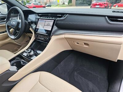 2023 Jeep Grand Cherokee L Limited   - Photo 32 - De Pere, WI 54115
