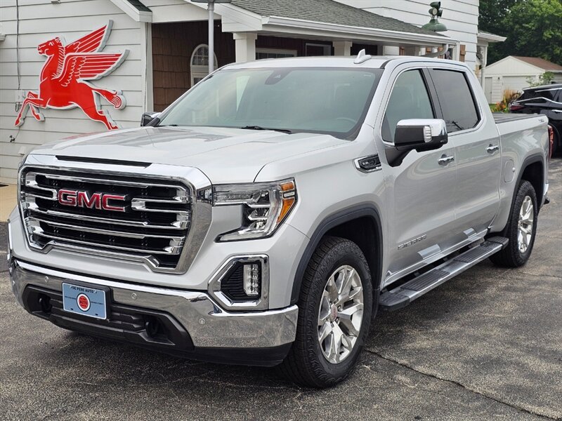 2020 GMC Sierra 1500 SLT - Photo 1 - De Pere, WI 54115