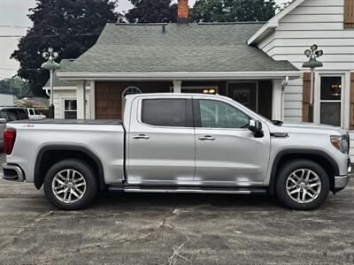 2020 GMC Sierra 1500 SLT   - Photo 2 - De Pere, WI 54115