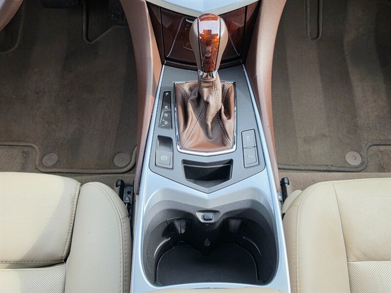 2011 Cadillac SRX Luxury - Photo 10 - De Pere, WI 54115