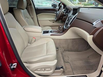 2011 Cadillac SRX Luxury - Photo 12 - De Pere, WI 54115