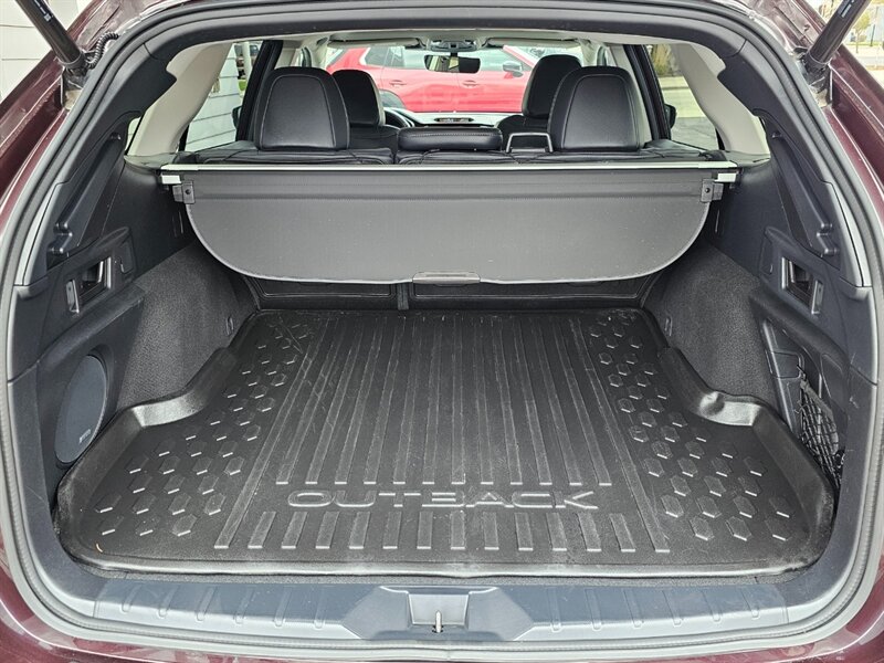 2023 Subaru Outback Limited - Photo 18 - De Pere, WI 54115