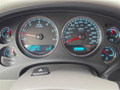 2012 GMC Yukon XL SLT 1500   - Photo 6 - De Pere, WI 54115