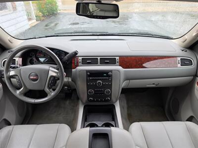 2012 GMC Yukon XL SLT 1500   - Photo 4 - De Pere, WI 54115