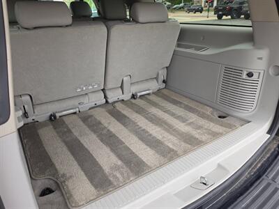 2012 GMC Yukon XL SLT 1500   - Photo 32 - De Pere, WI 54115
