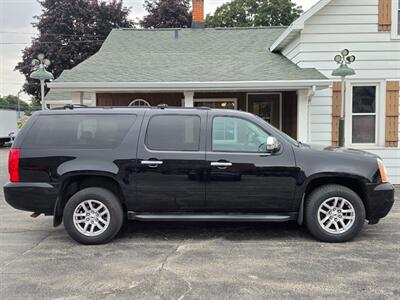 2012 GMC Yukon XL SLT 1500   - Photo 2 - De Pere, WI 54115