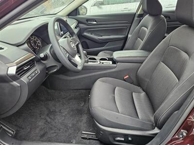 2024 Nissan Altima 2.5 SV   - Photo 3 - De Pere, WI 54115