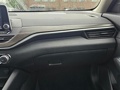 2024 Nissan Altima 2.5 SV   - Photo 31 - De Pere, WI 54115