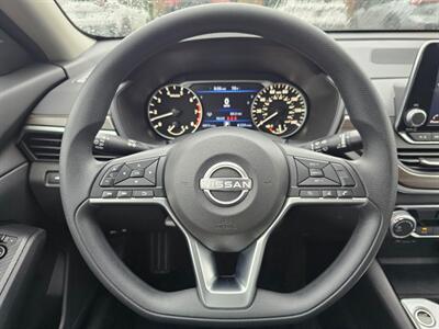 2024 Nissan Altima 2.5 SV   - Photo 5 - De Pere, WI 54115