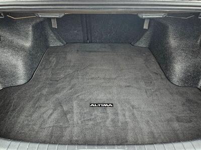 2024 Nissan Altima 2.5 SV   - Photo 19 - De Pere, WI 54115