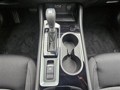 2024 Nissan Altima 2.5 SV   - Photo 9 - De Pere, WI 54115
