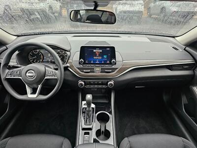 2024 Nissan Altima 2.5 SV   - Photo 4 - De Pere, WI 54115
