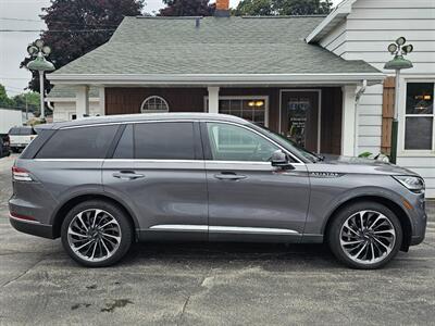 2021 Lincoln Aviator Reserve   - Photo 2 - De Pere, WI 54115