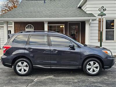 2014 Subaru Forester 2.5i Touring   - Photo 2 - De Pere, WI 54115