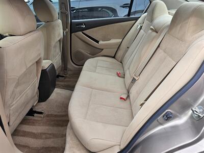 2011 Nissan Altima 2.5 S   - Photo 15 - De Pere, WI 54115