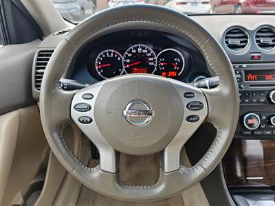 2011 Nissan Altima 2.5 S   - Photo 7 - De Pere, WI 54115