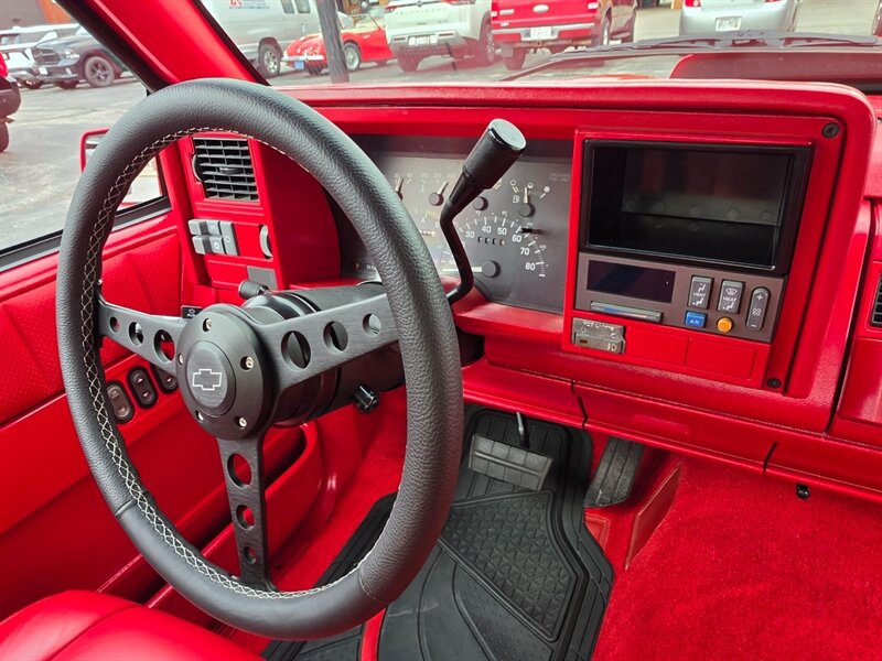 1992 Chevrolet C1500 - Photo 34 - De Pere, WI 54115