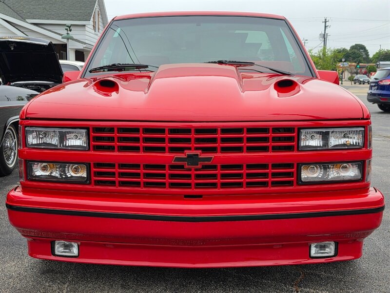 1992 Chevrolet C1500 - Photo 2 - De Pere, WI 54115
