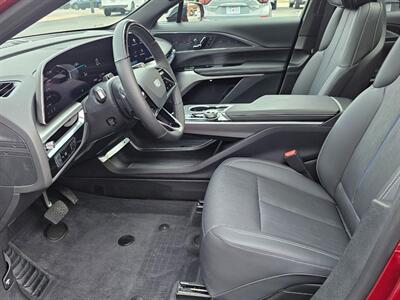 2024 Cadillac LYRIQ Luxury 3   - Photo 4 - De Pere, WI 54115