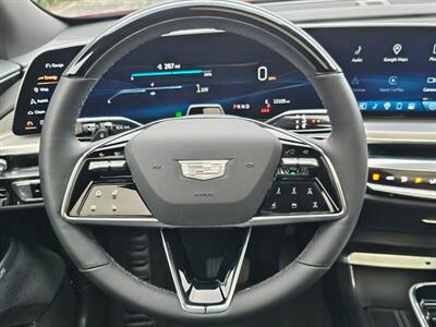 2024 Cadillac LYRIQ Luxury 3   - Photo 6 - De Pere, WI 54115