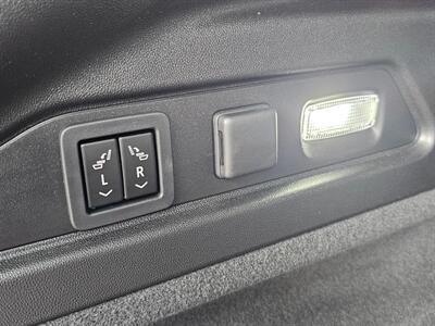 2024 Cadillac LYRIQ Luxury 3   - Photo 38 - De Pere, WI 54115