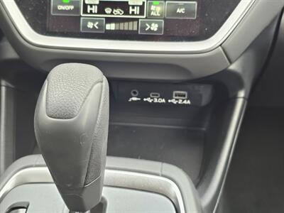 2024 Subaru Crosstrek Premium   - Photo 11 - De Pere, WI 54115