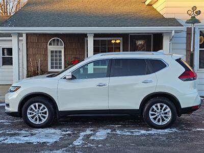 2017 Nissan Rogue SV   - Photo 25 - De Pere, WI 54115