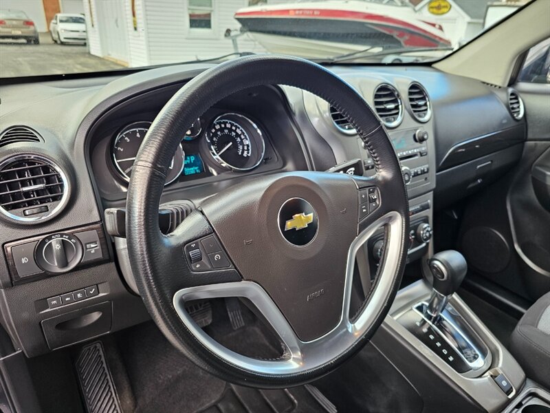 2014 Chevrolet Captiva Sport LT   - Photo 28 - De Pere, WI 54115