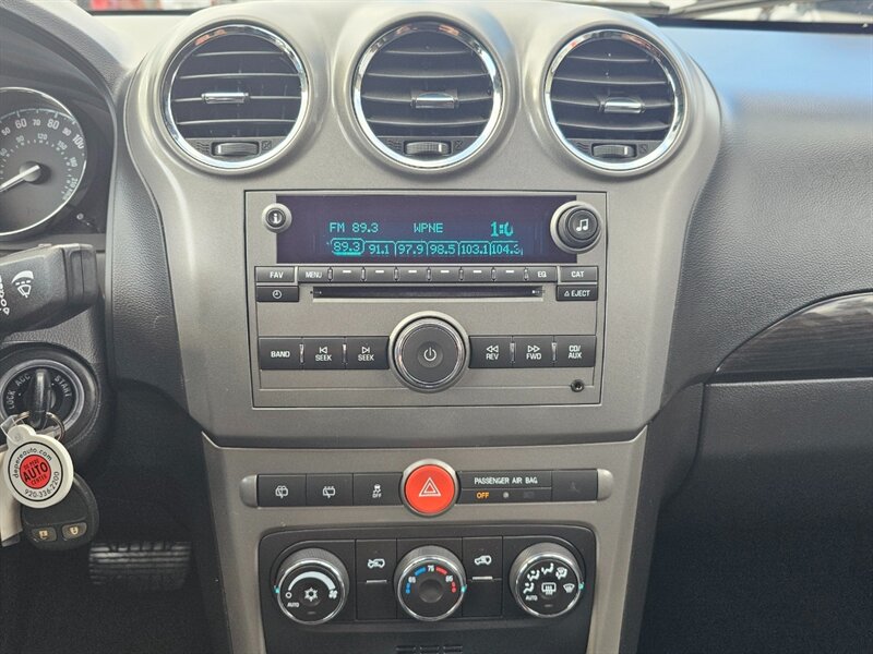 2014 Chevrolet Captiva Sport LT   - Photo 29 - De Pere, WI 54115