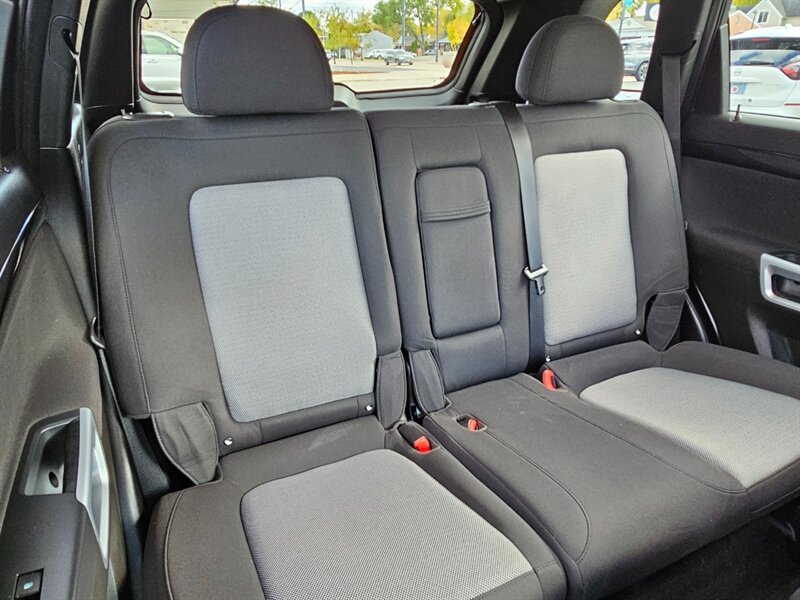 2014 Chevrolet Captiva Sport LT   - Photo 14 - De Pere, WI 54115