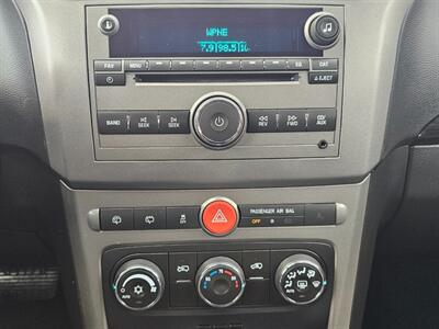 2014 Chevrolet Captiva Sport LT   - Photo 8 - De Pere, WI 54115